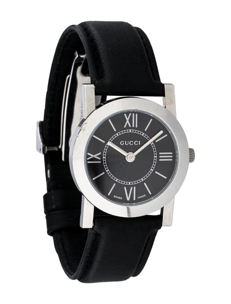 Gucci 5200 L.1 Quartz Watch 